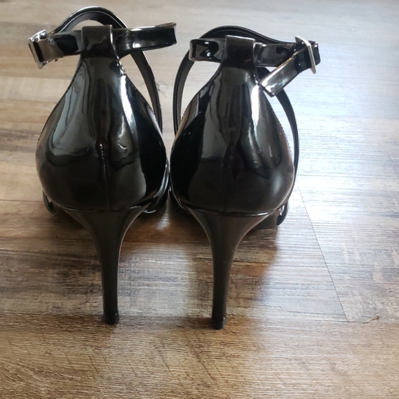 Charles David black Patten leather sandals size 8 - Picture 5 of 6